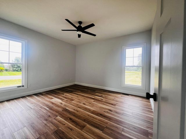 1396 Greenbrier Drive, Mount Vernon, OH 43050