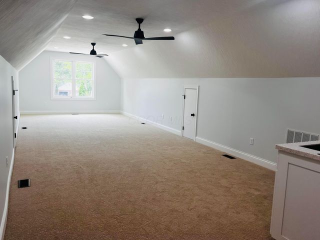 1396 Greenbrier Drive, Mount Vernon, OH 43050