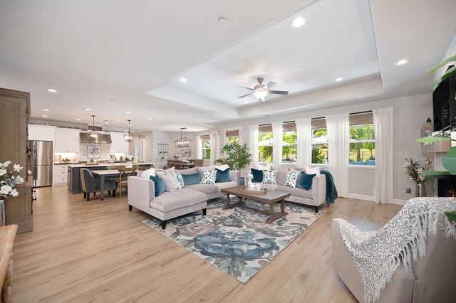 7527 Country Oaks Ln, Orangevale, CA 95662