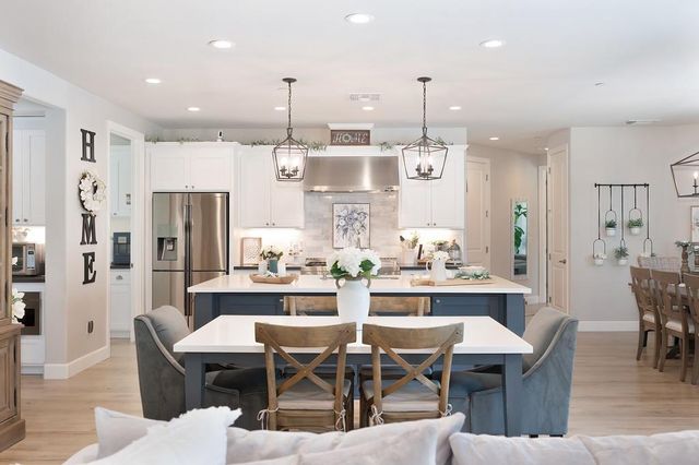 7527 Country Oaks Ln, Orangevale, CA 95662