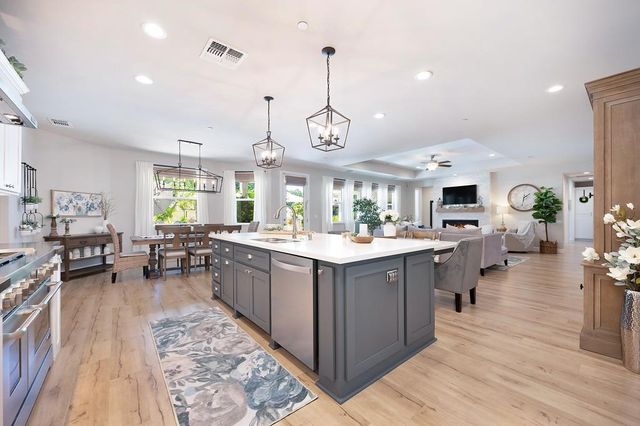 7527 Country Oaks Ln, Orangevale, CA 95662