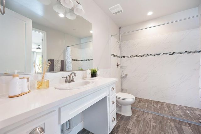 7527 Country Oaks Ln, Orangevale, CA 95662