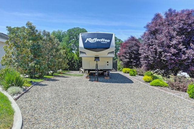 7527 Country Oaks Ln, Orangevale, CA 95662