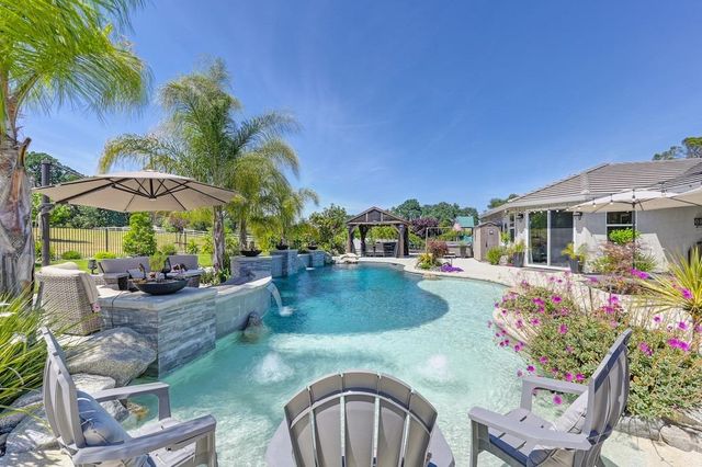 7527 Country Oaks Ln, Orangevale, CA 95662