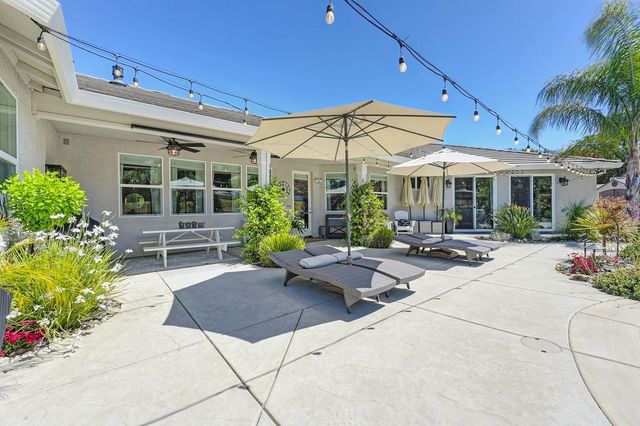 7527 Country Oaks Ln, Orangevale, CA 95662