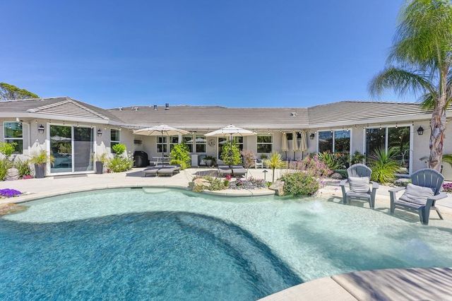 7527 Country Oaks Ln, Orangevale, CA 95662