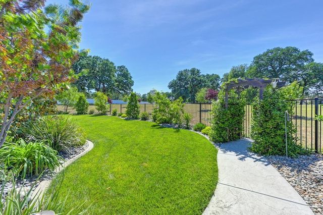 7527 Country Oaks Ln, Orangevale, CA 95662