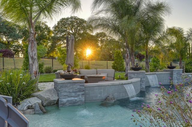 7527 Country Oaks Ln, Orangevale, CA 95662