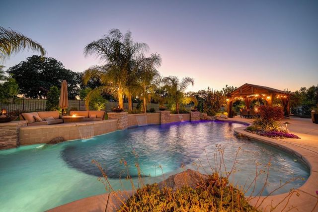 7527 Country Oaks Ln, Orangevale, CA 95662