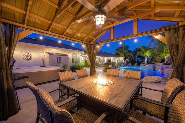 7527 Country Oaks Ln, Orangevale, CA 95662