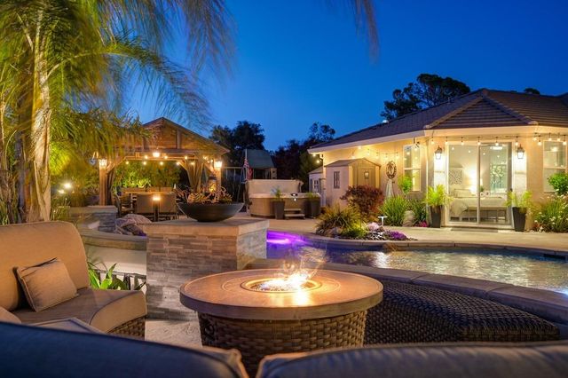 7527 Country Oaks Ln, Orangevale, CA 95662