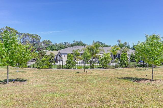 7527 Country Oaks Ln, Orangevale, CA 95662