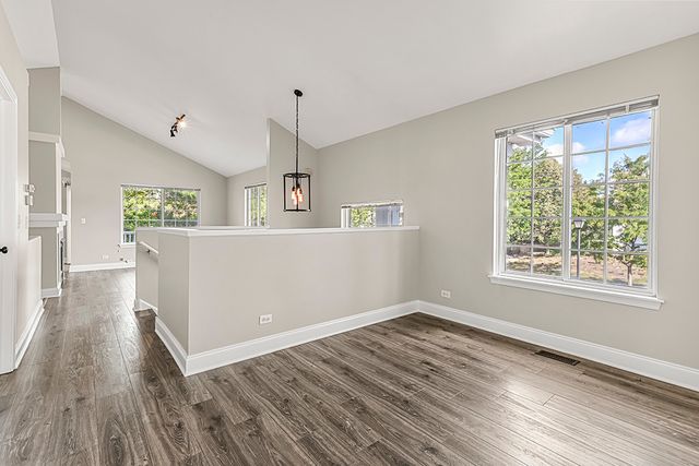 161 Lucerne Court, Wheeling, IL 60090