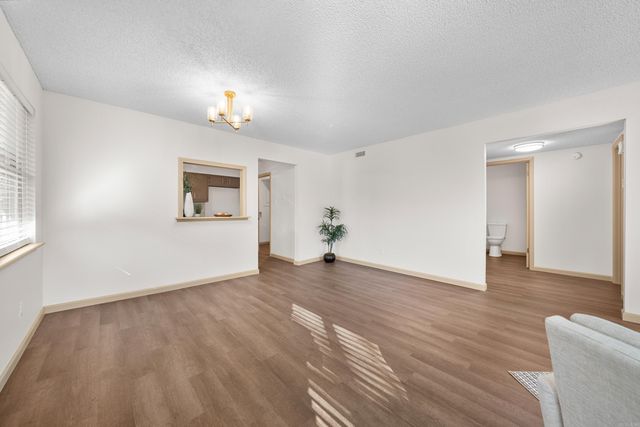 160 Cooper St Apt 17B, Hot Springs, AR 71913