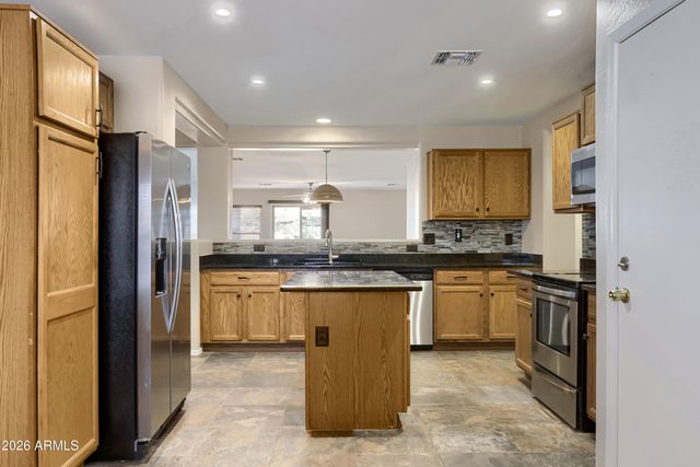 19273 N AUSTIN Court, Maricopa, AZ 85138