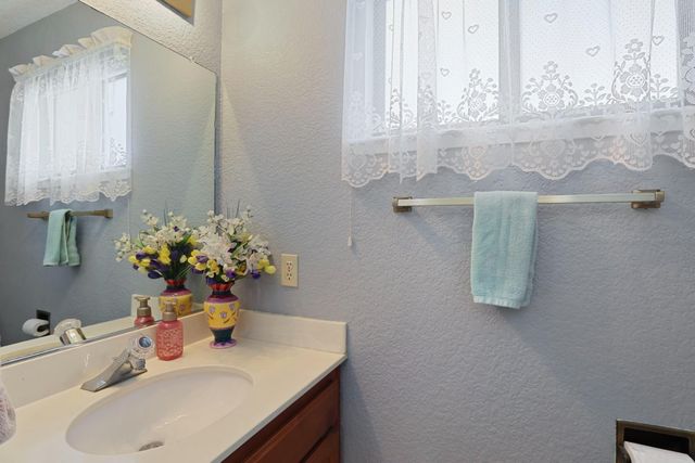 724 Adare Way, Galt, CA 95632