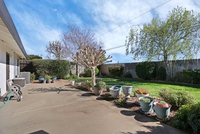 724 Adare Way, Galt, CA 95632