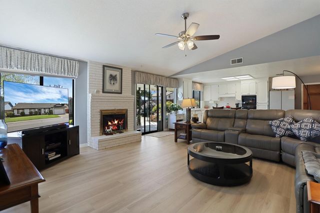 724 Adare Way, Galt, CA 95632