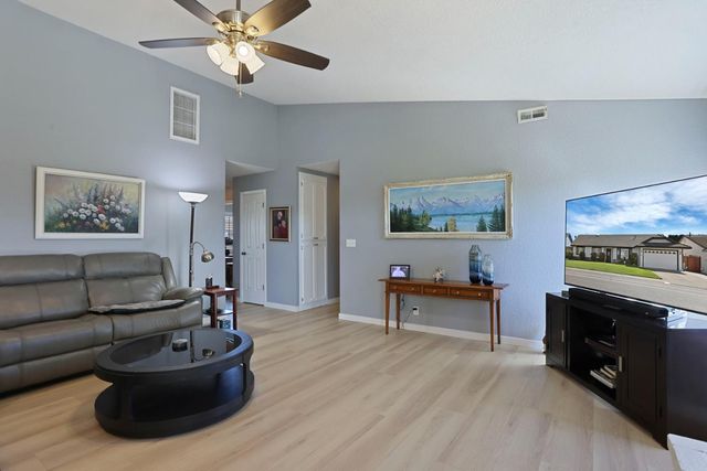 724 Adare Way, Galt, CA 95632