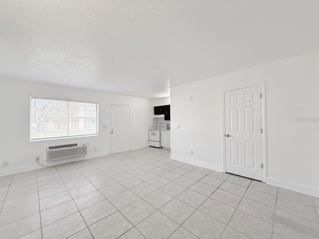 3301 58TH AVENUE S 302, St Petersburg, FL 33712