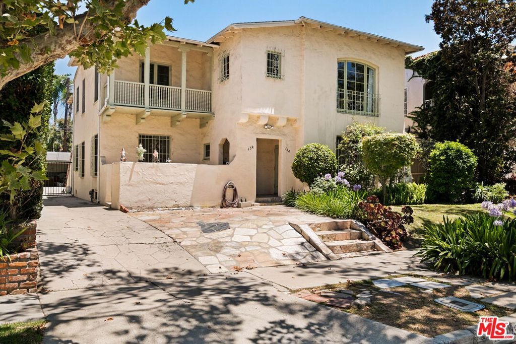 Image 1 of property listing at 132 N Orange Drive, Los Angeles, CA 90036
