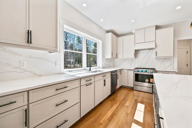 113 Oxbow Lane, Conway, NH 03818