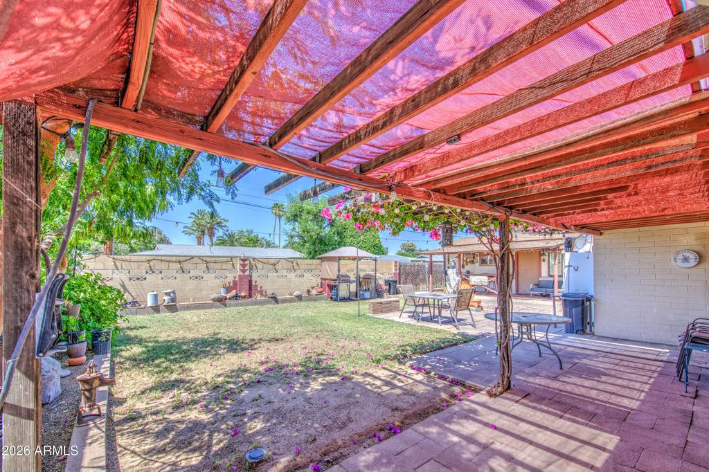 3432 W PALMAIRE Avenue, Phoenix, AZ 85051