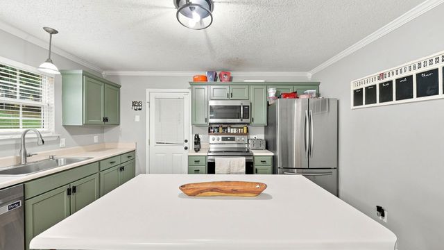 1337 Old Thatcher Road, Soddy Daisy, TN 37379