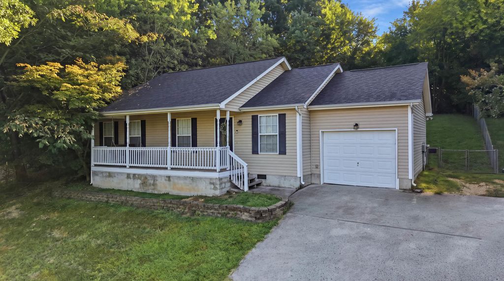 1337 Old Thatcher Road, Soddy Daisy, TN 37379
