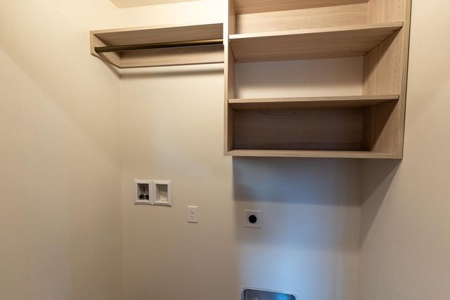 1241 W THORN CREEK DRIVE, Hilbert, WI 54129