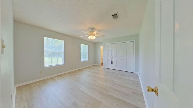 451 Chris Lane, Mary Esther, FL 32569