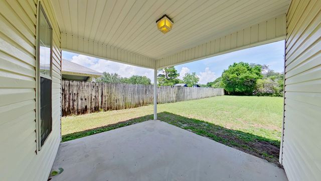 451 Chris Lane, Mary Esther, FL 32569