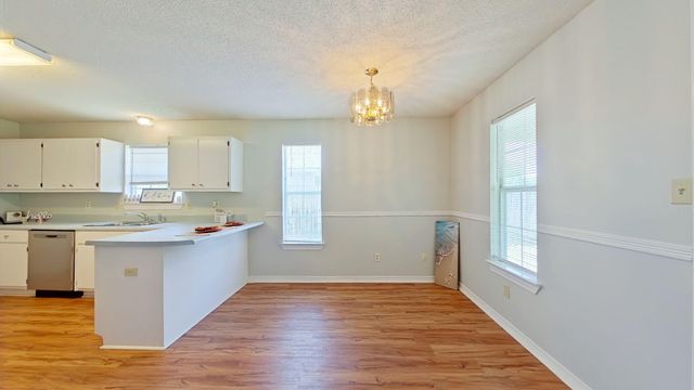 451 Chris Lane, Mary Esther, FL 32569