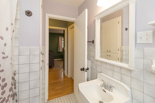 4934 Sheridan Avenue N, Minneapolis, MN 55430