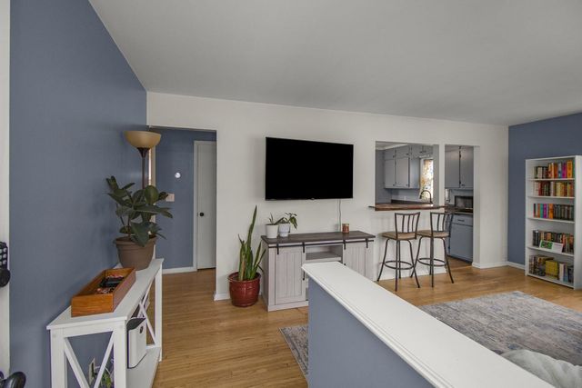 4934 Sheridan Avenue N, Minneapolis, MN 55430