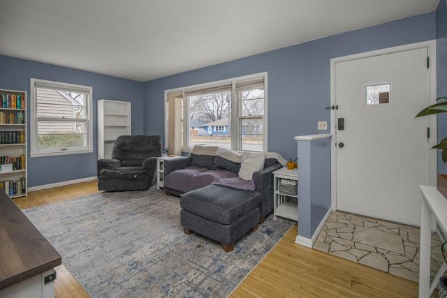 4934 Sheridan Avenue N, Minneapolis, MN 55430