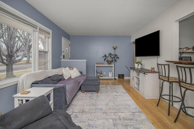 4934 Sheridan Avenue N, Minneapolis, MN 55430