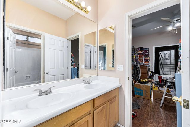 8004 W DONALD Drive, Peoria, AZ 85383