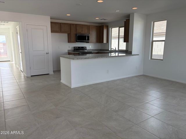 32084 N PONY EXPRESS Road, San Tan Valley, AZ 85143