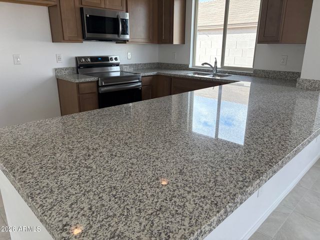 32084 N PONY EXPRESS Road, San Tan Valley, AZ 85143