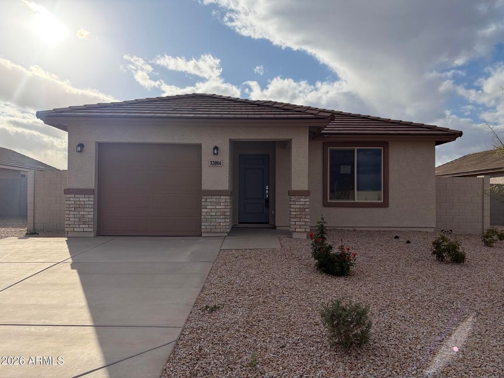 32084 N PONY EXPRESS Road, San Tan Valley, AZ 85143