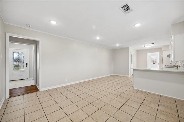 7824 Yucca Drive, Texas City, TX 77591