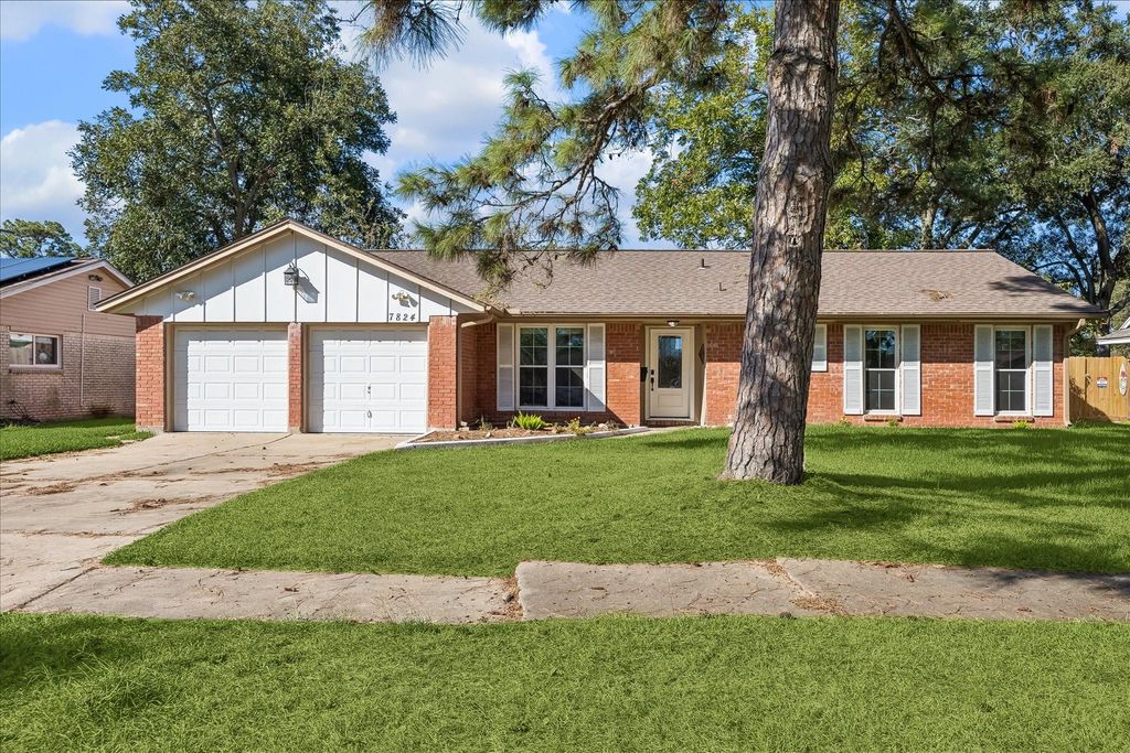 7824 Yucca Drive, Texas City, TX 77591
