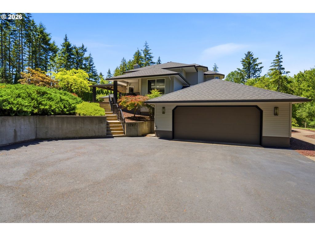 Image 1 of property listing at 1707 Nw DOTY Ln, Mc Minnville, OR 97128