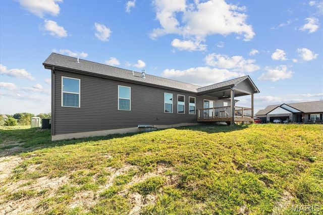 1232 Ole Town Bridge, O'fallon, IL 62269