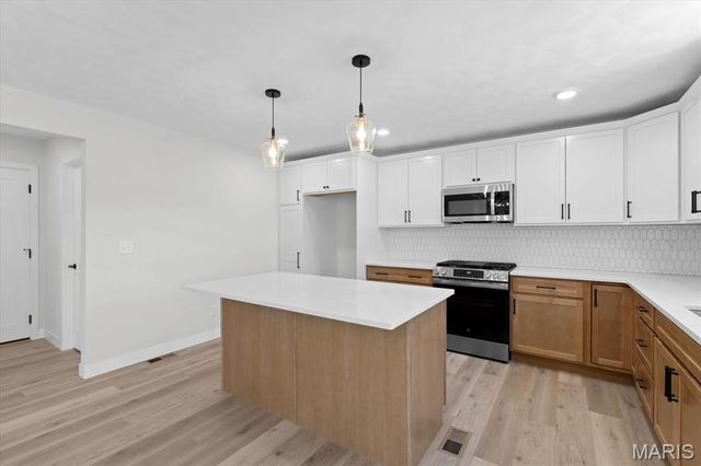 1232 Ole Town Bridge, O'fallon, IL 62269