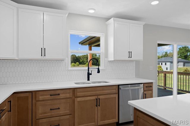 1232 Ole Town Bridge, O'fallon, IL 62269