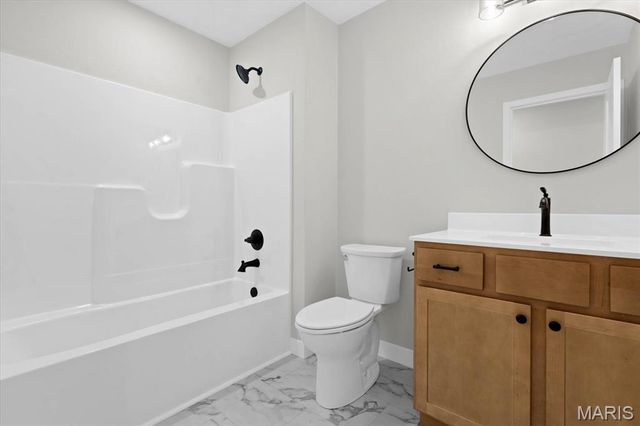 1232 Ole Town Bridge, O'fallon, IL 62269