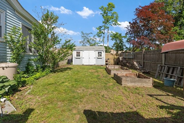18 Hardy St, Danvers, MA 01923