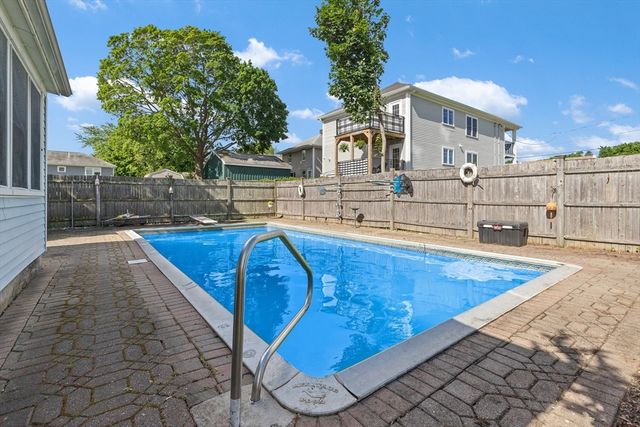 18 Hardy St, Danvers, MA 01923